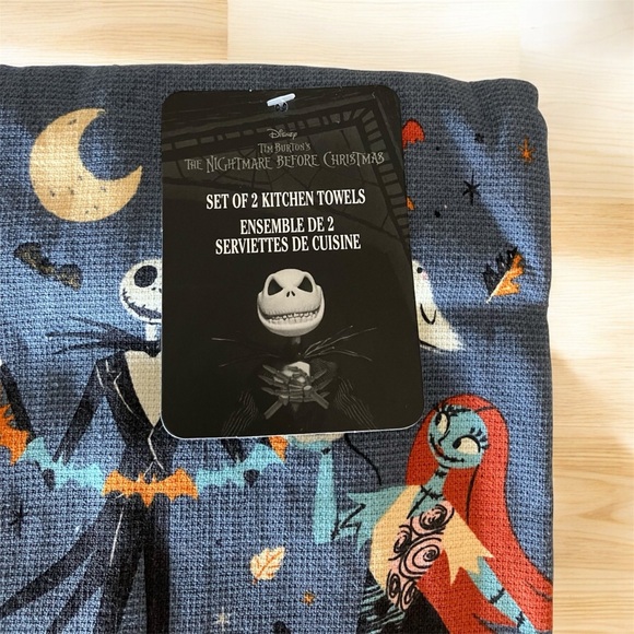 NEW Disney Tim Burton's The Nightmare Before Christmas Set Tea Towels Halloween - Picture 3 of 5